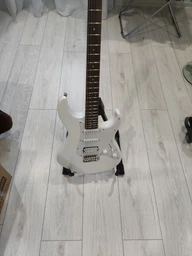 Электрогитара Yamaha Pacifica 012 WH фото от покупателей 3