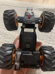 Радіокерована іграшка Hot Wheels Автомодель Monster Trucks Тигроакула 124 (HNV03) фото від покупців 4