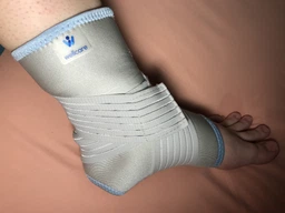 Бандаж для голеностопного сустава Wellcare 62021 1 шт (L) фото от покупателей 3