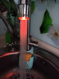 Насадка для крана з LED підсвіткою UFT Led Water фото від покупців 6