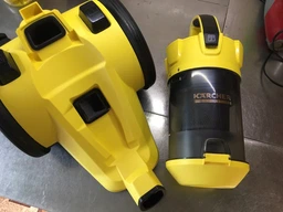 Пылесос без мешка KARCHER VC 3 (1.198-127.0) фото от покупателей 2