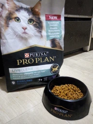 Сухой корм Purina Pro Plan LiveClear для стерилизованных кошек старше 7 лет, с индейкой 1.4 кг (7613287232731) фото от покупателей 1