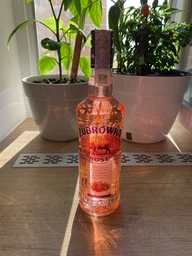 Ликер Zubrowka Rose 0.5 л 32% (5900343007900)