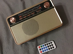 Радіо акумуляторне з Bluetooth і пультом управління Kemai Retro Gold MD-505-BT фото від покупців 6