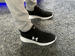 Сникеры Under Armour Essential Black/White/Metallic Gold, 45 (290 мм) (11671187) фото от покупателей 4