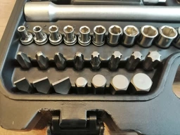Набір інструментів 1/4" та 1/2" 82 шт. YATO YT-12691 фото від покупців 4