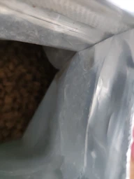 Сухий корм з куркою Brit Care Sterilized Urinary Бріт Каре для стерилізованих котів для здоров'я сечокам'яної системи 2 кг + наповнювач в подарунок (8595602540747) фото от покупателей 6
