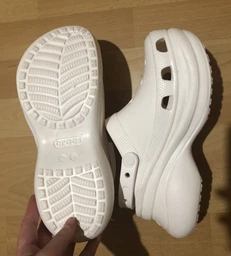 Женские кроксы Crocs Jibbitz Classic Bae Clog W 206302-100 37-38 (M5/W7) 23 см White (2000000000198_191448510982) фото от покупателей 18