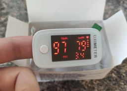 Пульсоксиметр Yimi Life Pulse Oximeter Yimi YM101 на палець для вимірювання сатурації крові, частоти пульсу и плетизмографичного аналізу сосудів фото від покупців 1