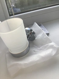 Стакан для зубных щеток настольный HANSGROHE Logis округлый стекло белый 93939000