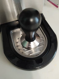 Темпер для кофе pkok 51 мм для Delonghi (Делонги) Черный фото от покупателей 15