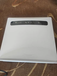 Стационарный роутер маршрутизатор STRONG 4G ROUTER 300 LTE фото от покупателей 8