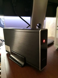 Накопитель внешний HDD 3.5" USB 1ТB TrekStor DataStation Maxi Metal (TS35-1000KLB) фото от покупателей 1