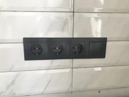 1-клавішний вимикач Schneider Electric Sedna 10A Білий (SDN0100121) фото від покупців 3