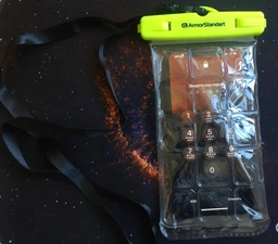 Чохол для смартфона водонепроникний ArmorStandart CapsulePro Waterproof Floating Case для 6.9" універсальний Black (ARM59232) фото від покупців 2