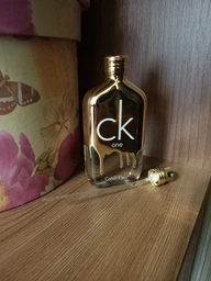Туалетная вода унисекс Calvin Klein Ck One Gold 200 мл (3614222155409)