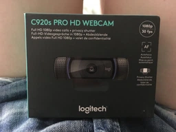 Веб-камера Logitech Webcam C920S PRO HD 1080p (960-001252) фото от покупателей 4