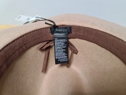 Шляпа женская Parfois 169729-BG One Size Бежевая (5606428877108) фото от покупателей 1