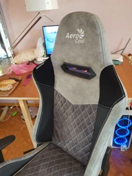 Комп'ютерне крісло для геймера AeroCool Duke Tan Grey (AEROAC-280DUKE-GREY) фото від покупців 10