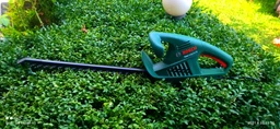 Кущоріз Bosch EasyHedgeCut 45, 420 Вт, довжина леза 45 см, 2,6 кг, захисний кожух (0600847A05)