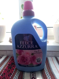 Ополаскиватель для белья Felce Azzurra "Rose & Lotus" 2 л фото от покупателей 5