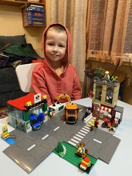 Конструктор LEGO City Community Центр 790 деталей (60292) фото от покупателей 1