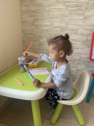 Стіл Kid 76х52х45см синьо-білий фото від покупців 3