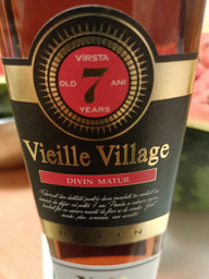 Дивин Vielle Village 7 лет 0.5 л 40% (4840062011684)