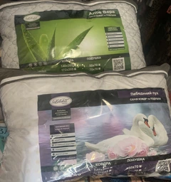 Подушка Алое Віра Leleka-Textile 70x70 стьобана