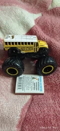 Базовая коллекционная машинка-внедорожник Hot Wheels серии Monster Trucks 1:64, в ассортименте 1 шт (FYJ44) фото от покупателей 14