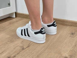 Детские кеды для мальчика adidas Originals Superstar 50 C FU7714 27 (10KUK) Белые с черным (4062056443862) фото от покупателей 2