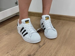 Детские кеды для мальчика adidas Originals Superstar 50 C FU7714 27 (10KUK) Белые с черным (4062056443862) фото от покупателей 5
