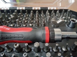 Викрутка реверсивна з набором біт Stark SBKIT-105(502505105) фото від покупців 3
