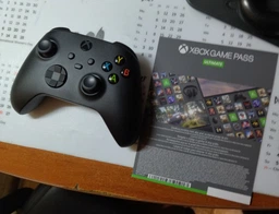 Microsoft Xbox Series X | S Wireless Controller with Bluetooth (Carbon Black)
