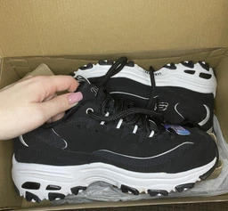 Жіночі кросівки Skechers D`Lites Freeze Talk Black/White 36 Білий 66666125-BLK фото від покупців 12