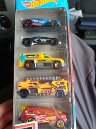 Набор базовых машинок Hot Wheels в ассортименте 1 набор (1806) (74299018060) фото от покупателей 2