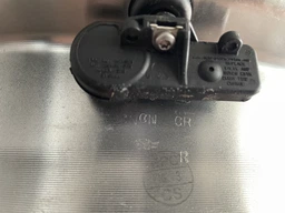 Вентиль легковой разборный для б/к шин, L=42,5mm, TPMS (под датчик) резиновый фото от покупателей 1