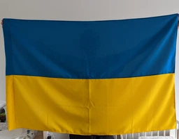 Флаг Украины из габардина, национальный флаг Украины с размерами 90см х 135см наружный, цвета синий и жёлтый фото от покупателей 15