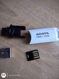 Флеш память USB ADATA C906 32GB USB 2.0 White (AC906-32G-RWH)