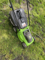 Газонокосилка электрическая Greenworks GLM1232 (2502207) фото от покупателей 1