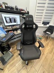 Геймерское кресло Noblechairs EPIC Mercedes-AMG Petronas F1 Team (PGW-NB-EGC-001) [165710] фото от покупателей 1