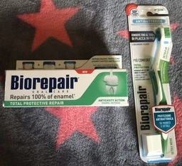 Зубная щетка BioRepair Совершенная чистка Средней жесткости для ежедневного ухода Зеленая (8017331047941_green) фото от покупателей 12