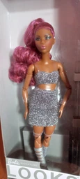Лялька Барбі колекційна Мініатюрна руде волосся Barbie Signature Looks Doll, Petite Red Hair #7 (HCB77)
