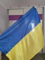 Прапор України великого розміру 140*90 см (полотно), яскравий, насичений колір з місцем для тримача-флагштоку фото від покупців 19