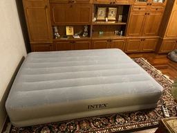 Надувная кровать-матрас Intex со встроенным электрическим насосом 152 x 203 x 36 см (64168_intex) фото от покупателей 1