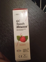 Ремінералізуючий захисний крем GC Tooth Mousse для чутливих зубів з смаком полуниці та дині фото от покупателей 10