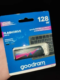 Флеш память USB Goodram UCL3 128GB USB 3.0 Black (UCL3-1280K0R11) фото от покупателей 3