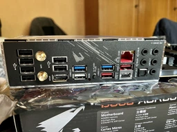 Материнская плата Gigabyte B550 Aorus Pro AC (sAM4, AMD B550, PCI-Ex16) фото от покупателей 4