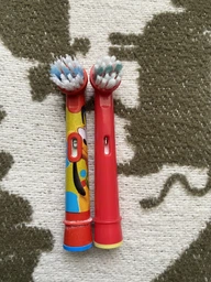 Oral b Braun Kids насадки для электрической детской зубной щетки на зубную щетку орал би браун Dental Man EB 10 сменные разноцветные мягкая щетина универсальные насадка детская мягкая набор 4 шт для зубов десен и межзубных промежутков на орал б фото от покупателей 6