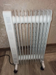 Масляный радиатор обогреватель напольный Kumtel LUX-1230S 2300 Вт 11 секций 30 кв м Черный фото от покупателей 2